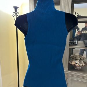 Blue sleeveless turtleneck by Investments size S